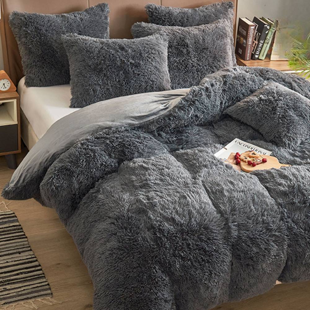 Fluffy Bedding Set